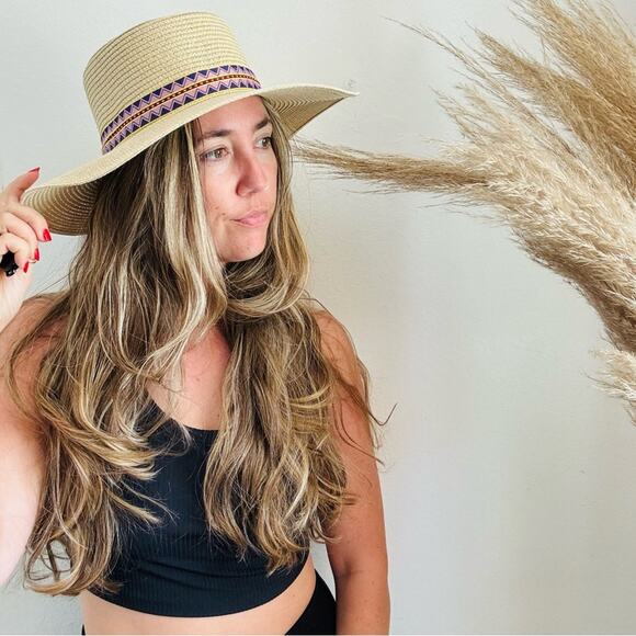 NEW ANTHROPOLOGIE Cream Tan Straw Wide Brim Floppy Purple Print Ribbon Sun Hat - Picture 1 of 11